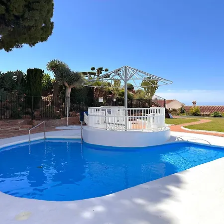 Hibiscos Seaview Terrace By Casasol 公寓